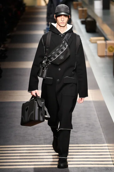 Look 13